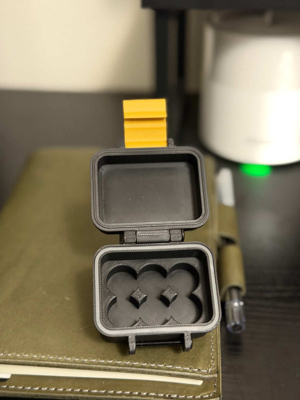 6-Vial 3mL Latched Case